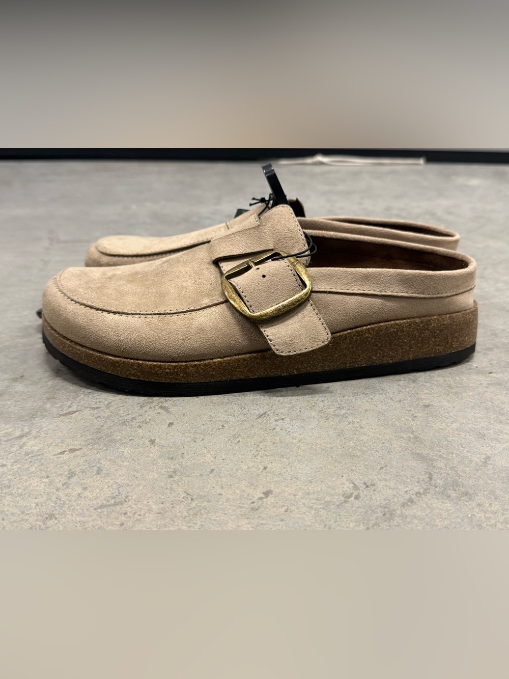 Women's Mountain Sole by White Mountain Tan Buckle Clog Mules Size 10 NWT